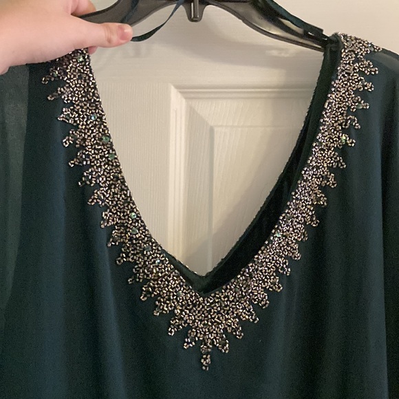 Hunter green gown-New with tags-Size 12 - Picture 2 of 3